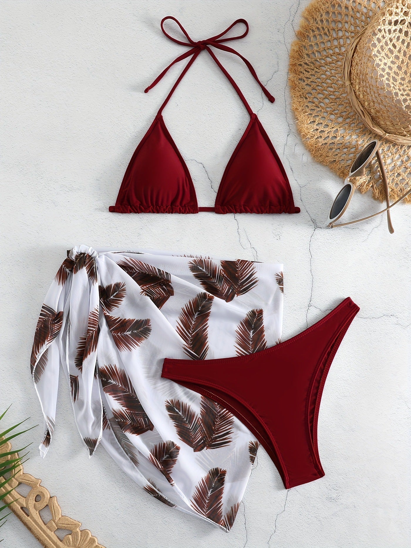 Seductive three-piece bikinis with printed gauze skirts