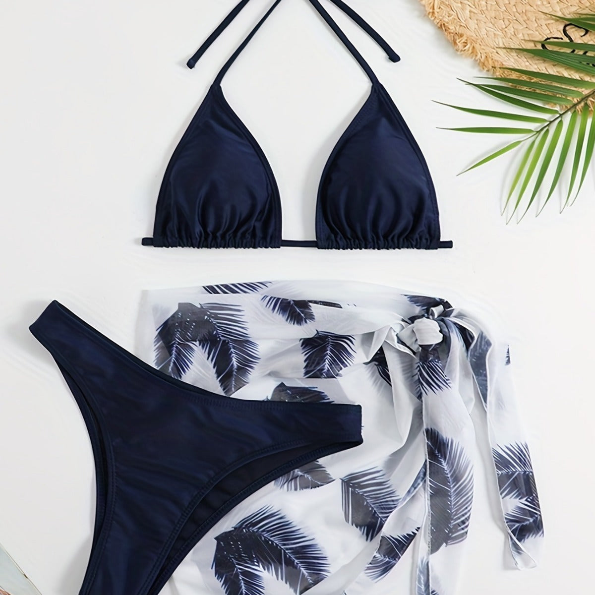 Seductive three-piece bikinis with printed gauze skirts