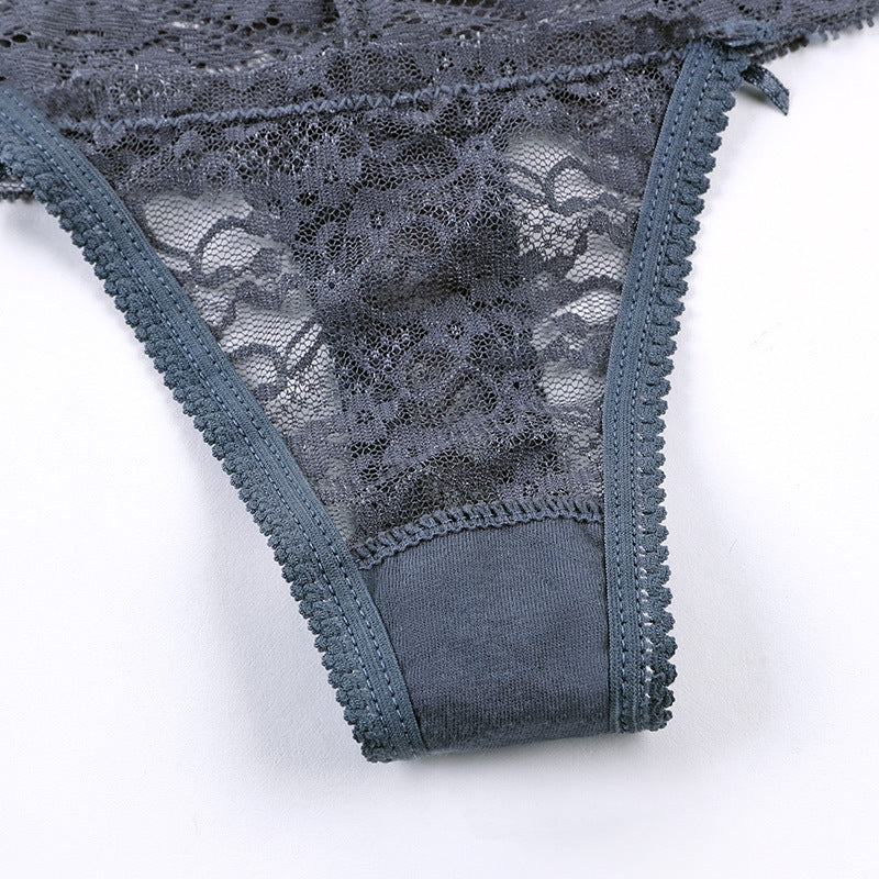 Low-rise lace underwear
