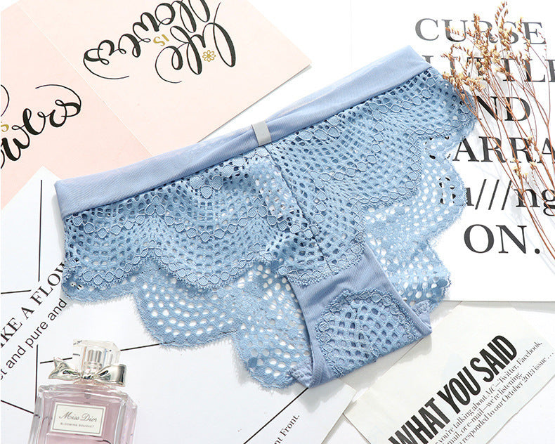 Elegant lace trim underwear