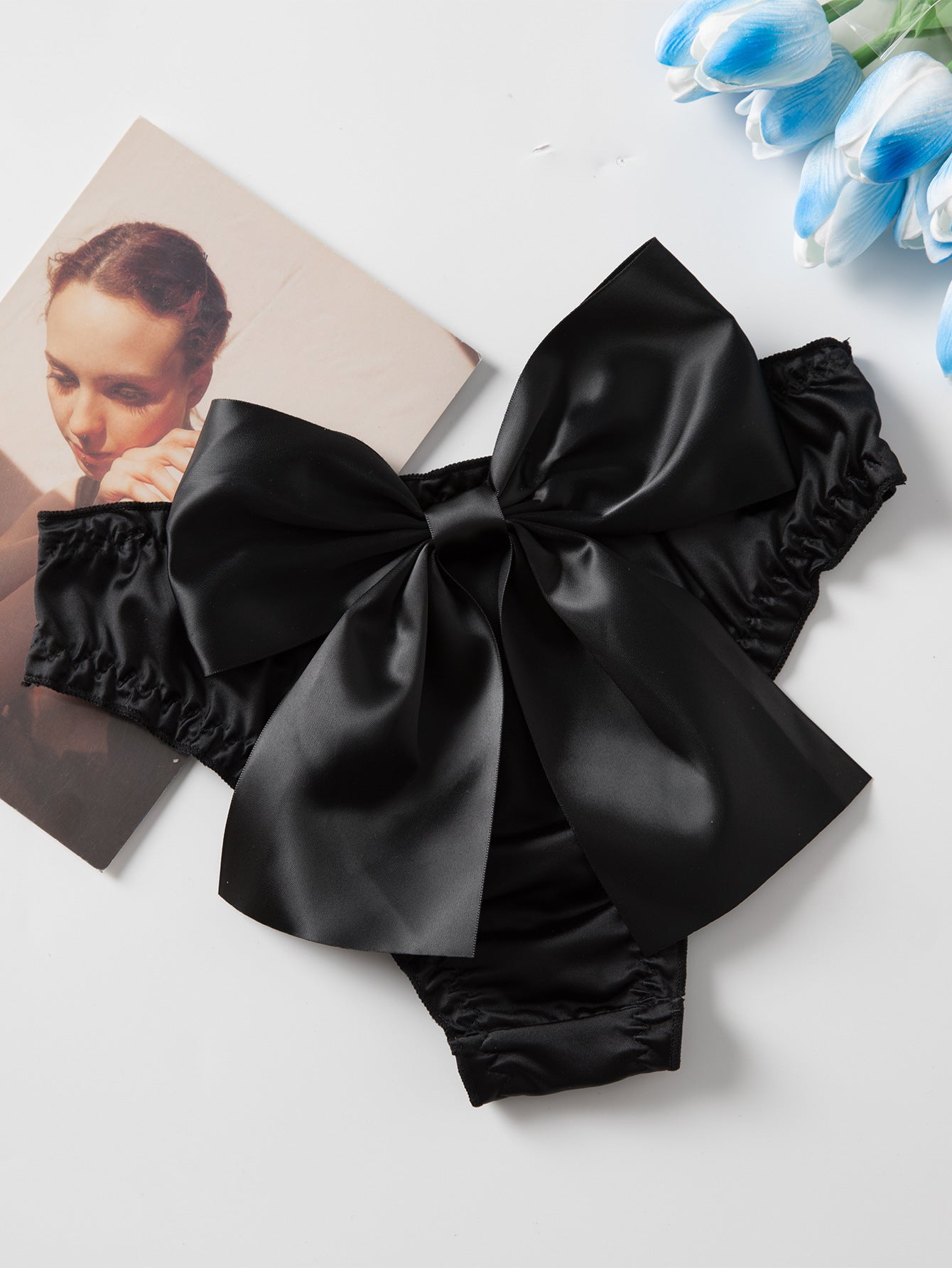Festive red bow ice silk seamless underwear