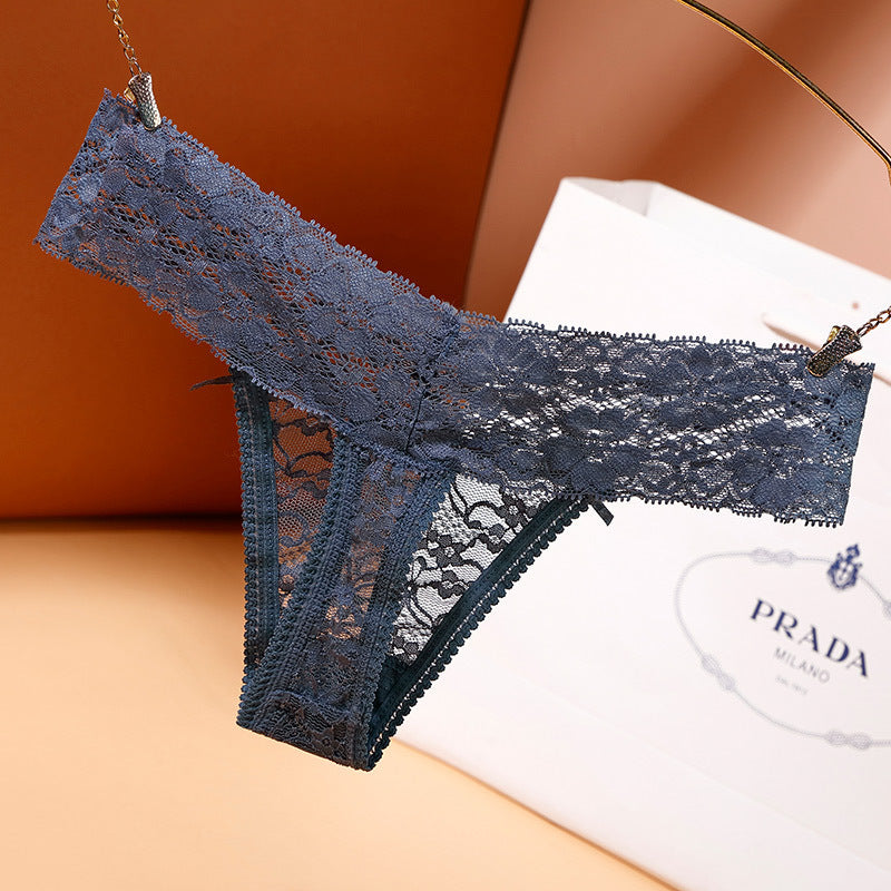 Low-rise lace underwear
