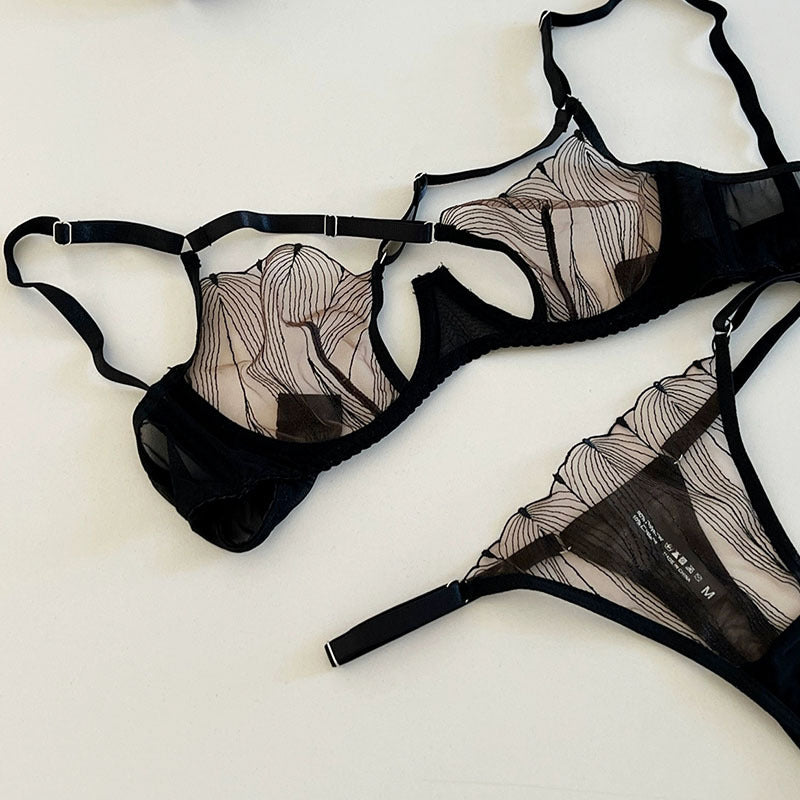 Cross-strap lingerie sets with hollow-out bras