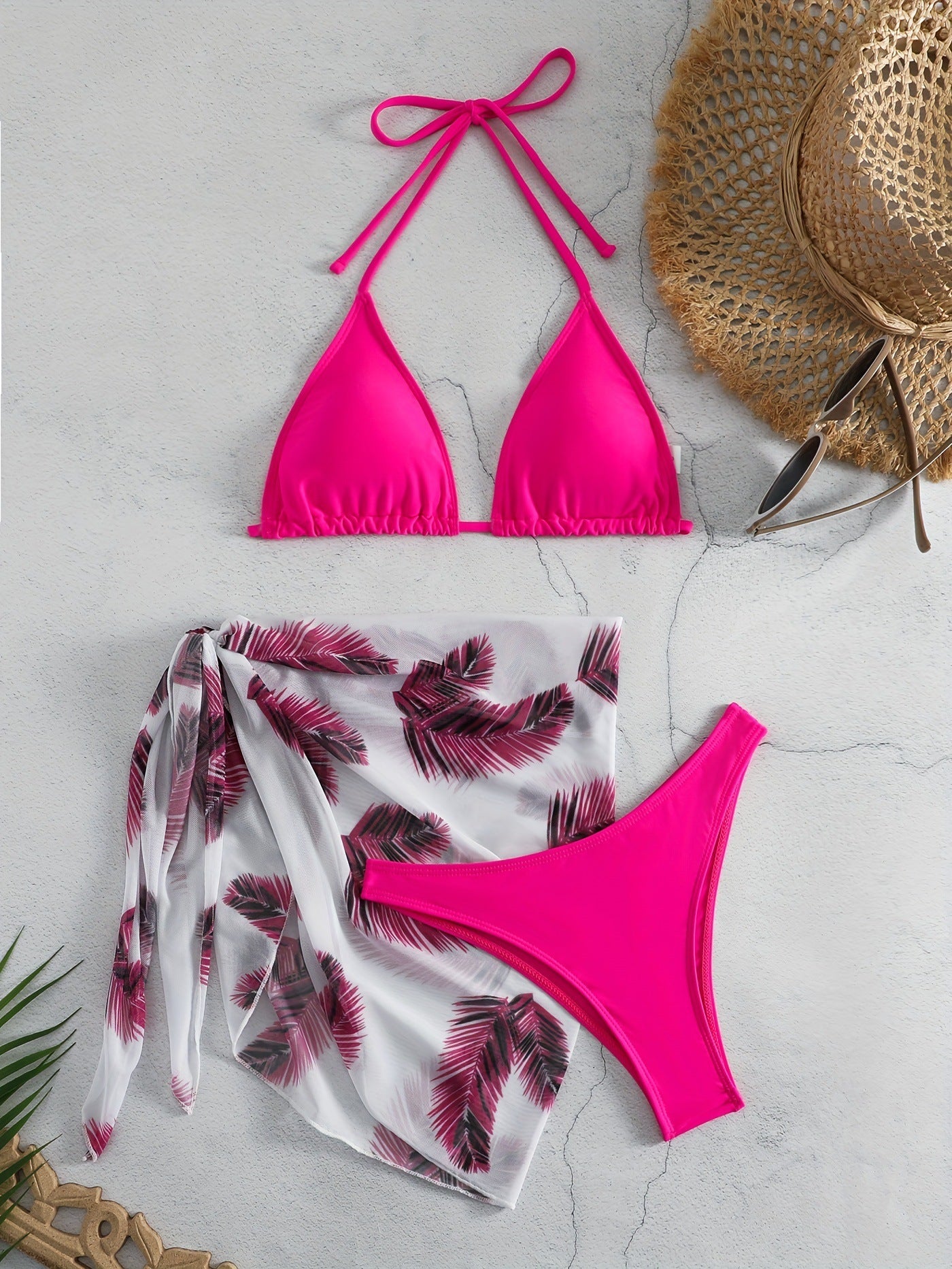 Seductive three-piece bikinis with printed gauze skirts
